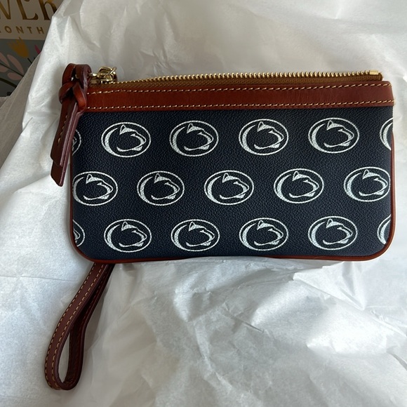 Dooney & Bourke - Penn State navy blue wristlet / clutch / small purse - Picture 5 of 5